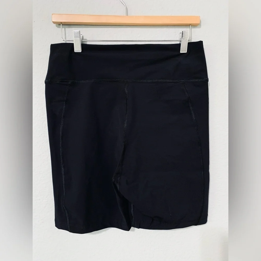 Zara Women Athletic Black Summer Biker Beach Short Size L‎